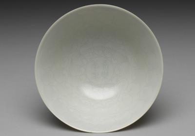 图片[2]-Stem bowl with incised thread decoration in shadowy blue glaze, Ming dynasty, Yongle reign (1403-1424)-China Archive